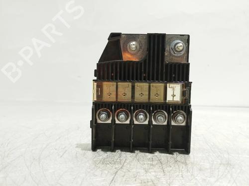 Used Fuse box Fuse box PEUGEOT 5008 II (MC_, MJ_, MR_, M4_) 2.0 BlueHDi 180 (MJEHZW, MJEHZR, MJEHZP) (177 hp) 40502077 40502077