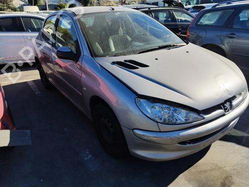 Used Parts PEUGEOT 206 Hatchback (2A/C)  1.1 i  4528438