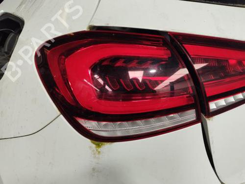 Venstre Baklys MERCEDES-BENZ A-CLASS (W177) A 180 d (177.003) (116 hp) 31629171