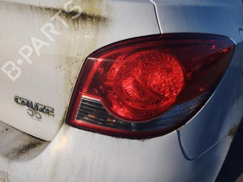 Used Right taillight CHEVROLET CRUZE (J300) 2.0 CDI (163 hp) 21690189
