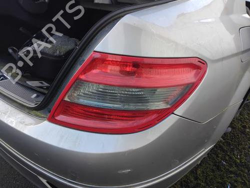 Used Right taillight MERCEDES-BENZ C-CLASS (W204) C 200 CDI (204.007, 204.006) (136 hp) 31629174