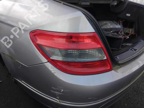 Venstre Baklys MERCEDES-BENZ C-CLASS (W204) C 200 CDI (204.007, 204.006) (136 hp) 31629175