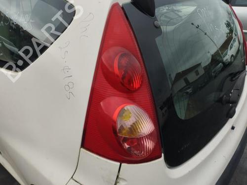 Used Left taillight PEUGEOT 107 (PM_, PN_) 1.4 HDi (54 hp) 23862141