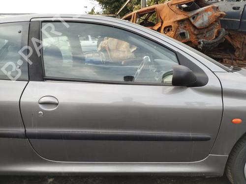 Used Right front door PEUGEOT 206 Hatchback (2A/C) 1.1 i (60 hp) 29755473