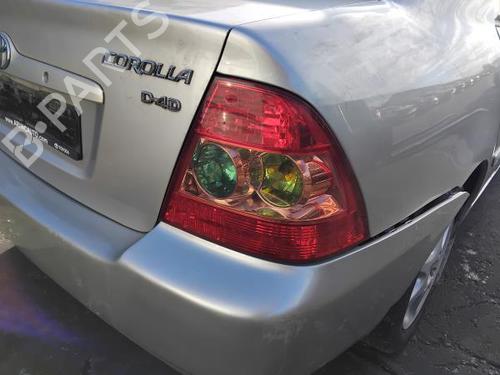 Feu arrière gauche TOYOTA COROLLA (_E12_) 1.4 D (NDE120_, NDE120R) (90 hp) 31248857