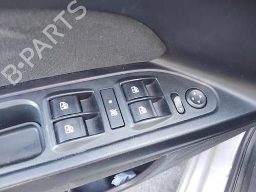 Used Left front window switch FIAT TIPO Saloon (356_, 357_) 1.3 D (356SXB1A, 356SXH1A, 356SXD1A) (95 hp) 31357143