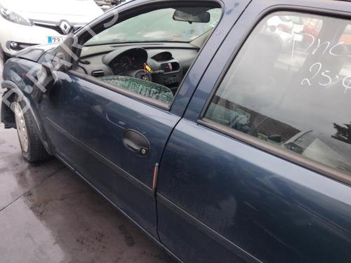Used Left front door OPEL CORSA C (X01) 1.2 (F08, F68) (75 hp) 31667289