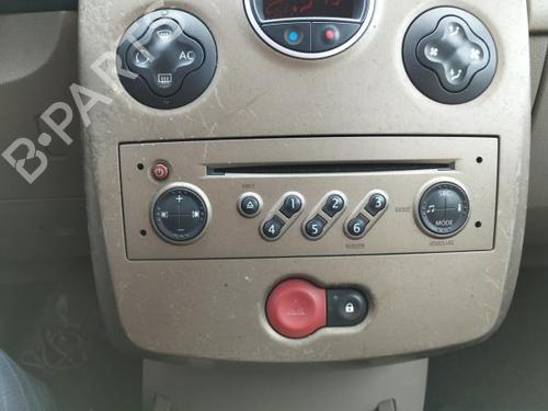 radio-renault-clio-iii-br01-cr01-2005-2006-2007-2008-2009-2010-2011-2012-2013-2014-29825636 main image
