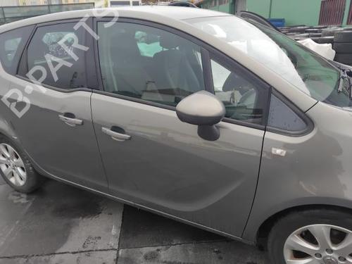 Used Right front door OPEL MERIVA B MPV (S10) 1.3 CDTI (75) (95 hp) 29833517