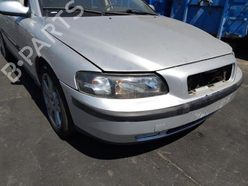 Pare-chocs avant VOLVO V70 II (285) 2.0 T (180 hp) 31215448