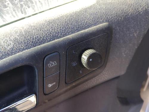 Left mirror VW POLO IV (9N_, 9A_) 1.2 12V | BP29526293C26