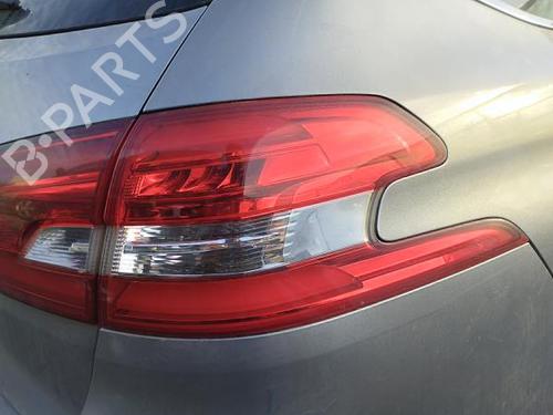 Højre baglygte PEUGEOT 308 SW II (LC_, LJ_, LR_, LX_, L4_) 1.6 BlueHDi 120 (120 hp) 29870671