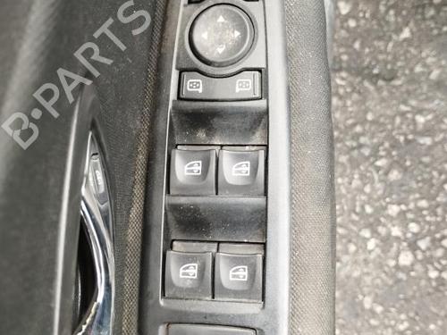 Used Left front window switch RENAULT MEGANE III Grandtour (KZ0/1) 1.5 dCi (KZ09, KZ0D, KZ1G, KZ29, KZ14, KZ1W, KZ10, KZ1F,... (110 hp) 29878078