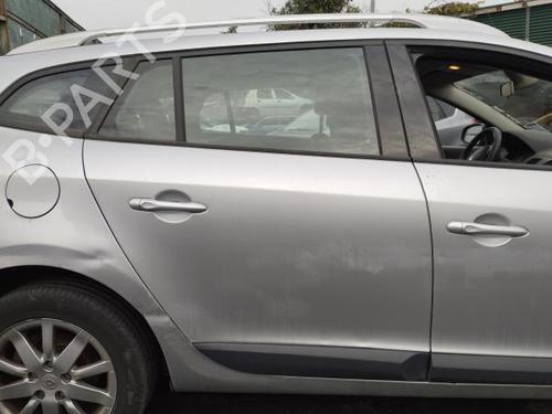 Used Right rear door RENAULT MEGANE III Grandtour (KZ0/1) 1.5 dCi (KZ09, KZ0D, KZ1G, KZ29, KZ14, KZ1W, KZ10, KZ1F,... (110 hp) 29878083