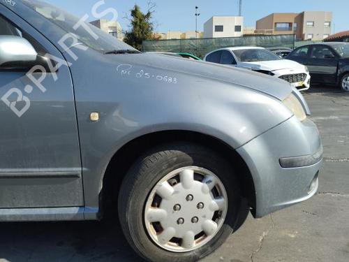 Parafango anteriore destro SKODA FABIA I (6Y2) 1.2 (64 hp) 29591641