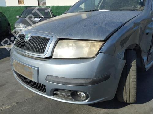 Faro sinistro SKODA FABIA I (6Y2) 1.2 (64 hp) 29591644