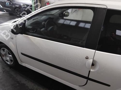 Used Left front door RENAULT TWINGO II (CN0_) 1.2 16V (CN0K, CN0V, CN0A) (76 hp) 30393817