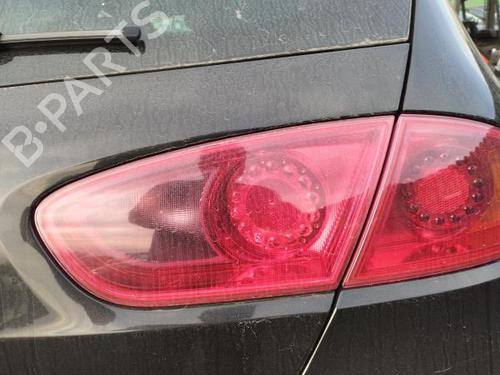 Piloto derecho del maletero SEAT LEON (1P1) 1.9 TDI (105 hp) 29911807