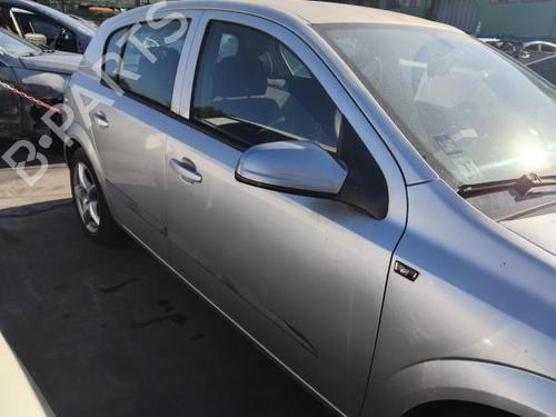 Używane Drzwi przednie prawe OPEL ASTRA H (A04) 1.4 (L48) (90 hp) 28816527