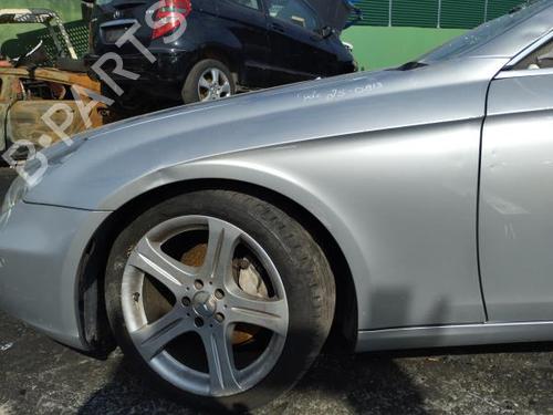 Forskærm venstre MERCEDES-BENZ CLS (C219) CLS 320 CDI (219.322) (224 hp) 29926863