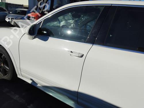 Used Left front door PORSCHE CAYENNE (92A) 3.0 Diesel (245 hp) 30698562