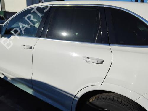 Used Left rear door PORSCHE CAYENNE (92A) 3.0 Diesel (245 hp) 30698565