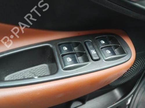 Used Left front window switch FIAT 500L (351_, 352_) 1.6 D Multijet (199LYD1B) (105 hp) 29996114