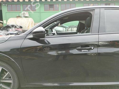 Używane Drzwi przednie lewe PEUGEOT 208 II (UB_, UP_, UW_, UJ_) 1.2 PureTech 100 (101 hp) 30044406