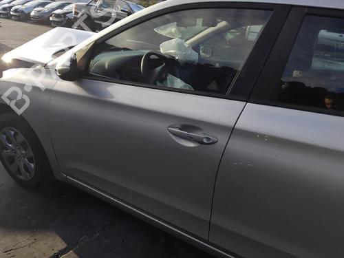 Used Left front door HYUNDAI i20 II (GB, IB) 1.1 CRDi (75 hp) 31599540