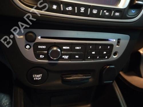 Used Radio RENAULT MEGANE III Hatchback (BZ0/1_, B3_) 1.5 dCi (BZ09, BZ0D, BZ1W, BZ29, BZ14) (110 hp) 30411276