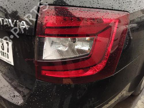 Used Right taillight SKODA OCTAVIA III Combi (5E5, 5E6) 1.6 TDI (115 hp) 30305444