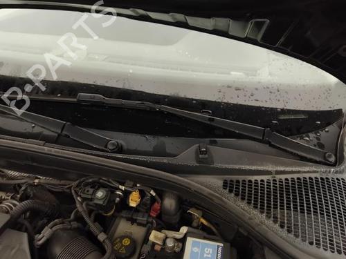 Used Front wiper motor SKODA OCTAVIA III Combi (5E5, 5E6) 1.6 TDI (115 hp) 30305445