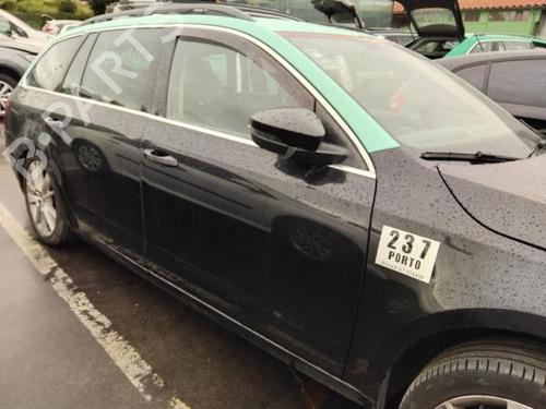 Used Right front door SKODA OCTAVIA III Combi (5E5, 5E6) 1.6 TDI (115 hp) 30305446
