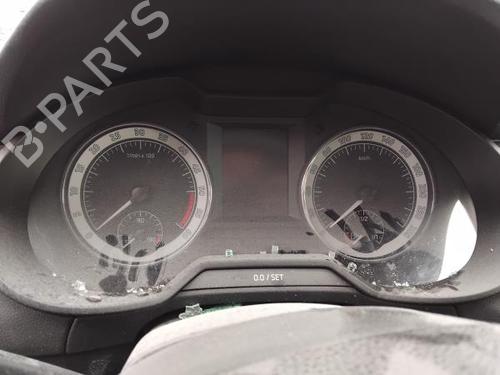 Used Instrument cluster SKODA OCTAVIA III Combi (5E5, 5E6) 1.6 TDI (115 hp) 30305448