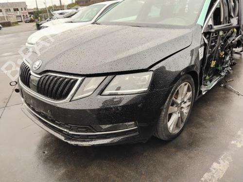 Komplette front SKODA OCTAVIA III Combi (5E5, 5E6) 1.6 TDI (115 hp) 30305451