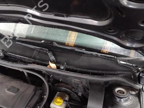 Used Front wiper motor SKODA OCTAVIA I Combi (1U5) 1.4 16V (75 hp) 30435945