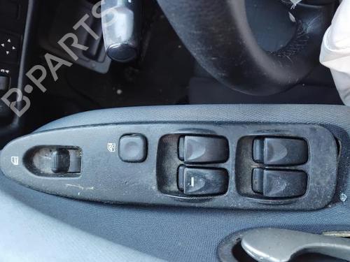Used Left front window switch MITSUBISHI CARISMA Saloon (DA_) 1.3 16V (82 hp) 30713457