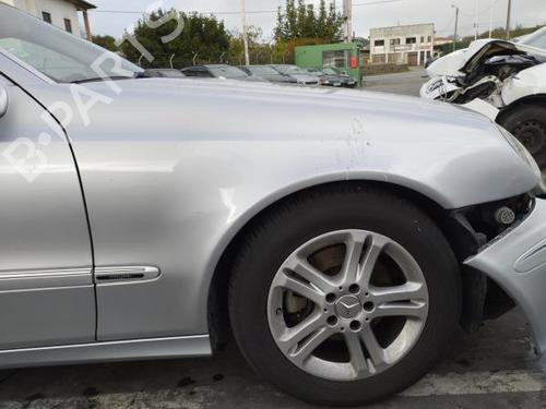 Used Right front fenders MERCEDES-BENZ E-CLASS (W211) E 320 CDI (211.022) (224 hp) 30296264