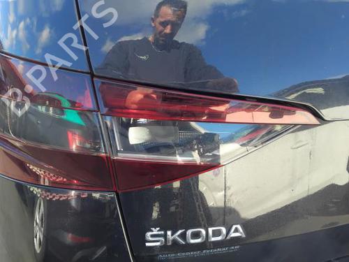 Used Left tailgate light SKODA SUPERB III Estate (3V5) [2015-2024]  30435954