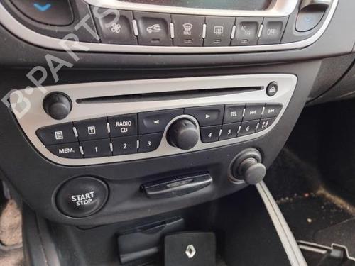 Used Radio RENAULT MEGANE III Hatchback (BZ0/1_, B3_) 1.5 dCi (BZ09, BZ0D, BZ1W, BZ29, BZ14) (110 hp) 30736932