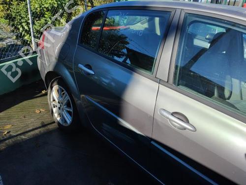 Porte arrière droite RENAULT MEGANE II Saloon (LM0/1_) 1.9 dCi (LM0G, LM1G, LM2C) (120 hp) 30435986