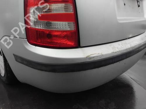 Paragolpes trasero SKODA FABIA I Combi (6Y5) 1.2 (64 hp) 30795413