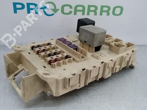 Used Fuse box TOYOTA YARIS (_P1_) 1.0 (SCP10_, SCP10R) (68 hp) 9774975