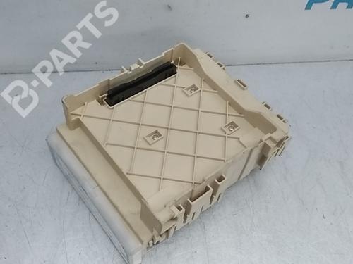 Fuse box TOYOTA AURIS (_E18_)  | BP9779197E1 