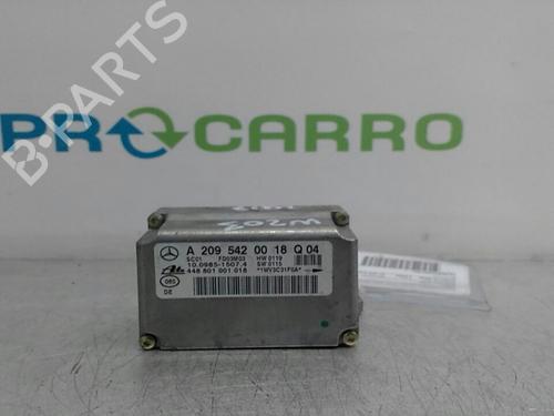 Andre MERCEDES-BENZ C-CLASS (W203) [2000-2007]  14406543