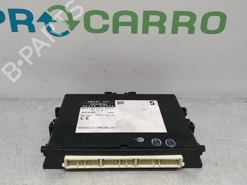 Used Other TOYOTA YARIS (_P13_) 1.5 Hybrid (NHP130_, NHP130) (101 hp) 13723672