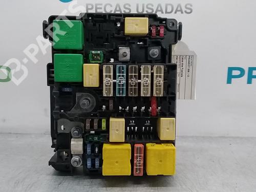 fuse-box-peugeot-208-i-ca_-cc_-9800327080-2012-2013-2014-2015-2016-2017-2018-2019-2020-9782073 main image