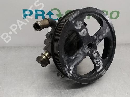 Used Steering pump TOYOTA COROLLA (_E11_) 1.9 D (WZE110_, WZE110R) (69 hp) 31114252