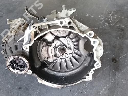Used Gearbox VW GOLF III (1H1) 1.4 (60 hp) 9784420