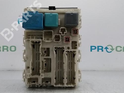 Fuse box TOYOTA YARIS (_P9_) 1.0 GPL (KSP90_) 8273052700
